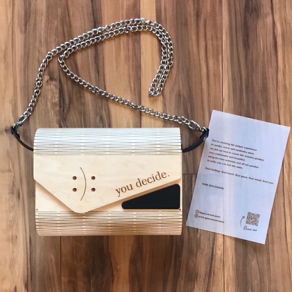 NEW Gracewood You Decide Wood Purse